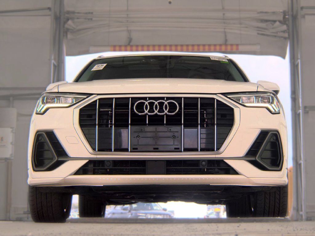 Used 2021 Audi Q3 2.0T Premium Plus w/ Premium Plus Package AWD/4WD image 9