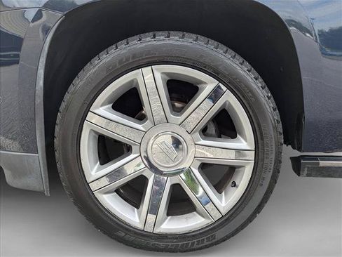 Used 2017 Cadillac Escalade ESV Premium Luxury RWD image 9