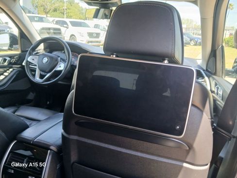 Used 2019 BMW X7 xDrive40i w/ Premium Package AWD/4WD image 19