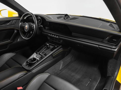 Certified 2024 Porsche 911 Carrera 4 GTS AWD/4WD image 35