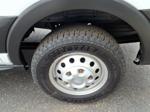 Used 2020 Ford Transit 250 Medium Roof AWD image 17