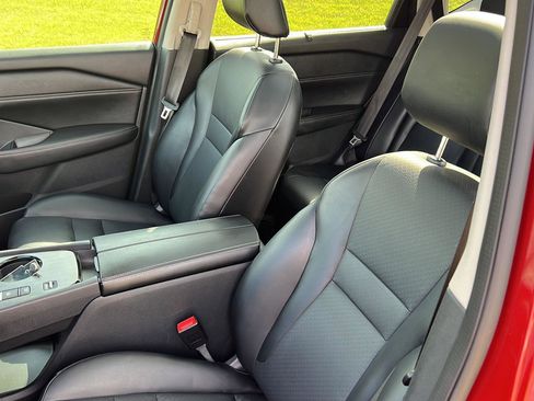 Used 2024 Nissan Rogue SV w/ SV Premium Package image 29