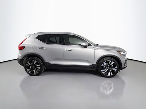 Used 2024 Volvo XC40 B5 Plus w/ Protection Package Premier AWD/4WD image 5