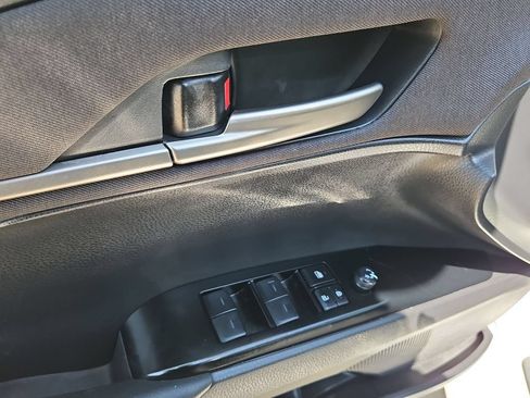 Used 2025 Toyota Camry LE FWD image 13