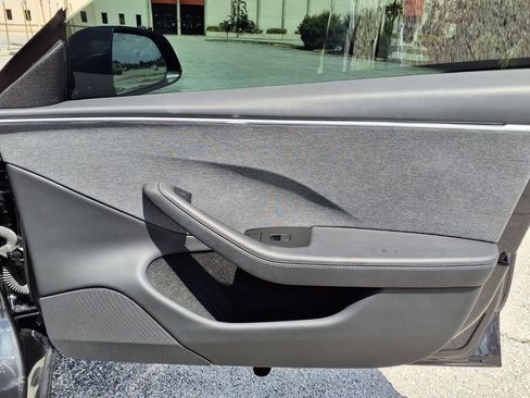 Used 2025 Tesla Model 3 Long Range RWD image 14