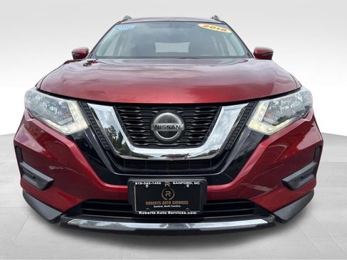 Used 2018 Nissan Rogue SV AWD/4WD image 2