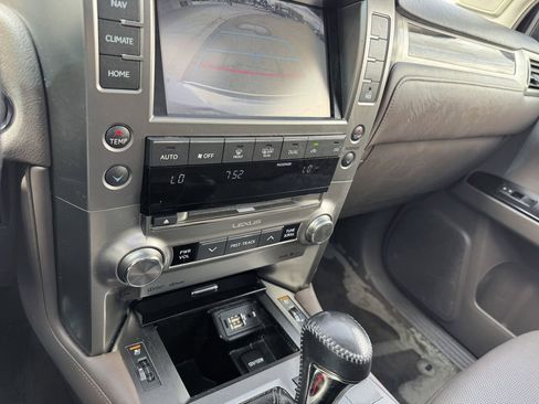 Used 2017 Lexus GX 460 w/ Navigation Package AWD/4WD image 25