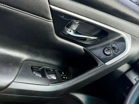 Used 2015 Nissan Altima 2.5 S w/ Power Driver Seat Package image 19