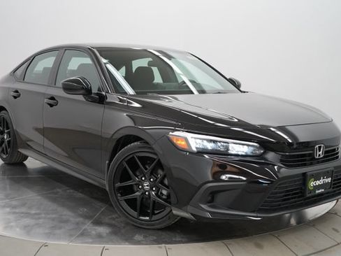 Used 2024 Honda Civic Sport image 3