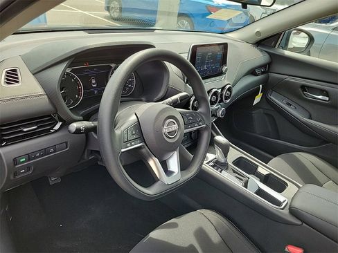 New 2025 Nissan Sentra SV image 8