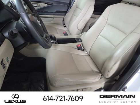 Used 2020 Honda Pilot Touring image 20