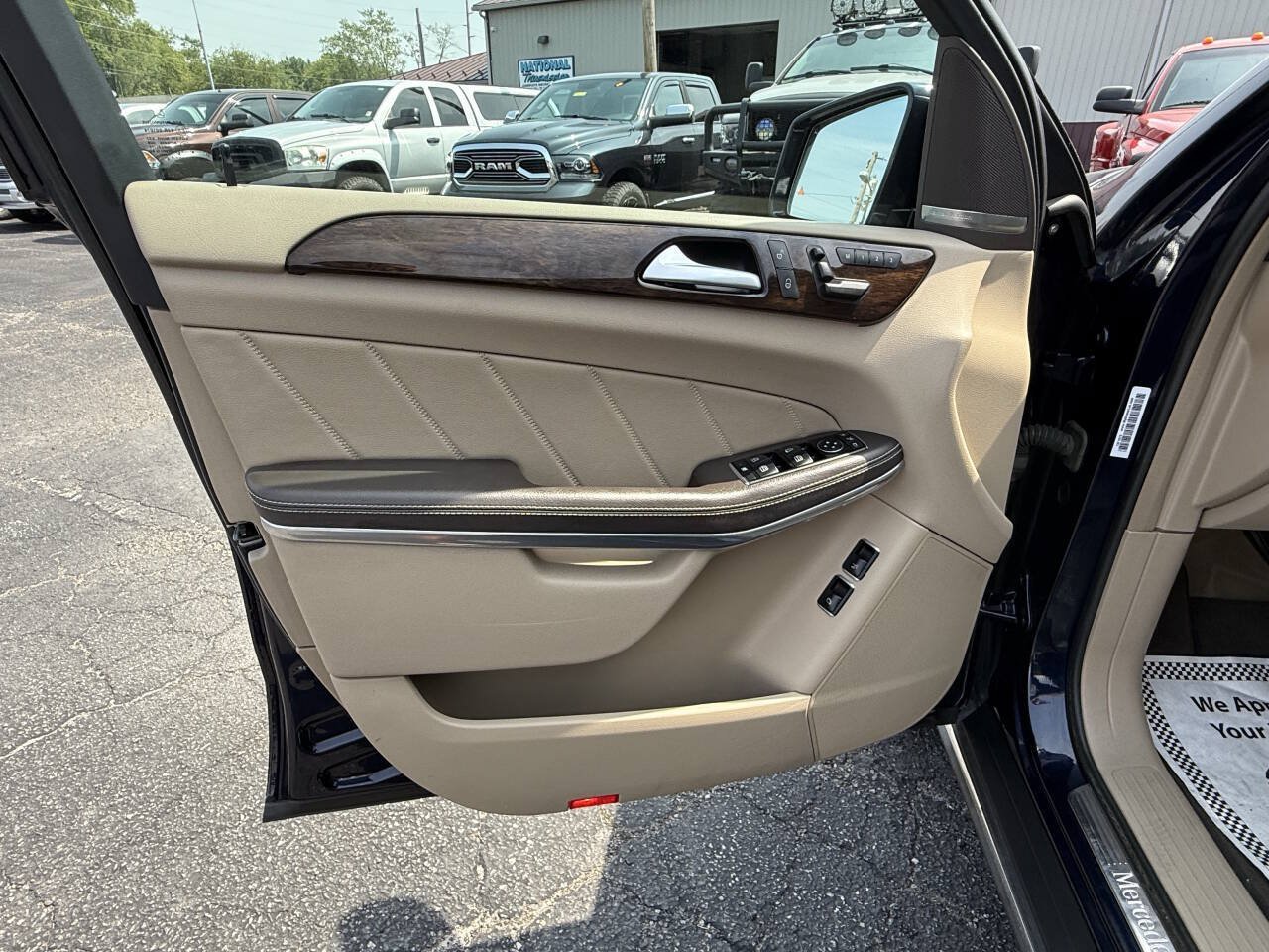 Used 2014 Mercedes-Benz GL 350 BlueTEC 4MATIC image 10