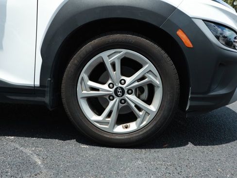 Used 2023 Hyundai Kona SEL w/ Convenience Package FWD image 5