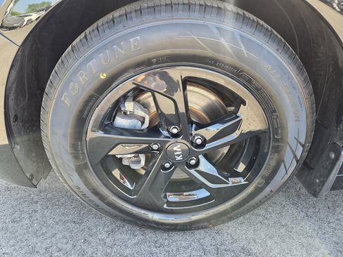 Used 2021 Kia K5 LXS image 9