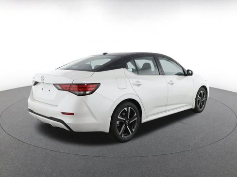 Used 2025 Nissan Sentra SV FWD image 8