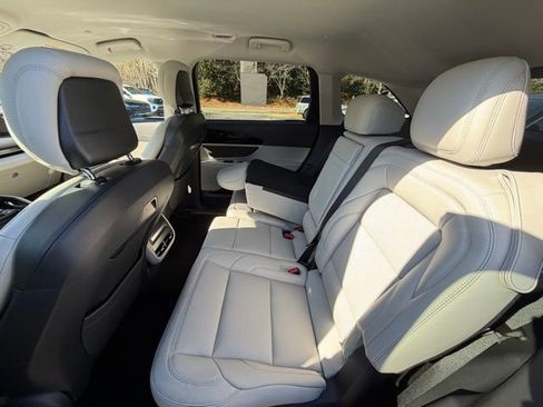 New 2026 Lincoln Nautilus Premier image 12