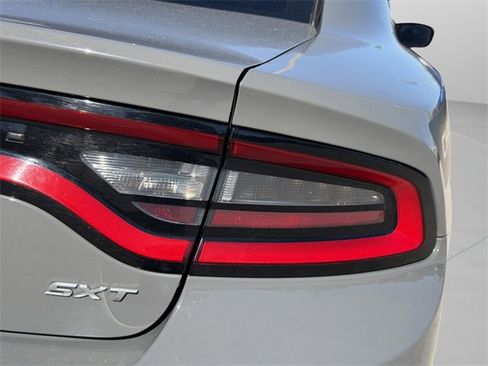 Used 2018 Dodge Charger SXT Plus image 12