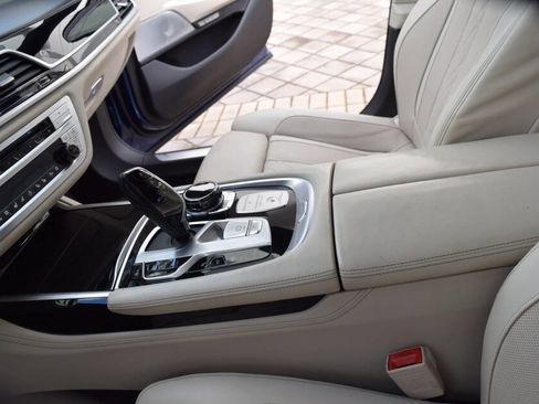 Used 2017 BMW ALPINA B7 xDrive image 56