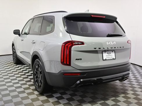 Used 2022 Kia Telluride SX w/ SX Prestige Package image 4