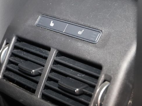 Used 2024 Land Rover Discovery Sport Dynamic SE AWD/4WD image 15