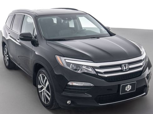 Used 2018 Honda Pilot Elite image 1