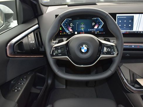 Certified 2025 BMW X3 xDrive30i w/ Premium Package image 29