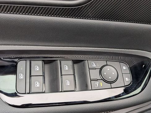 New 2026 Nissan Murano SV AWD/4WD image 14