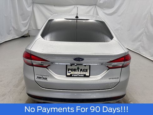 Used 2018 Ford Fusion S image 3