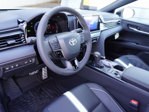 New 2026 Toyota Camry Hybrid image 8