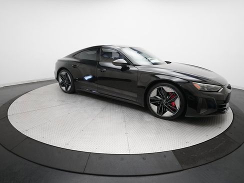 Used 2022 Audi RS e-tron GT image 6