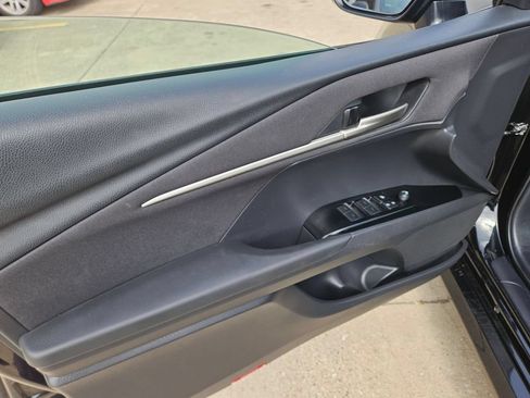 Used 2025 Toyota Camry LE FWD image 11