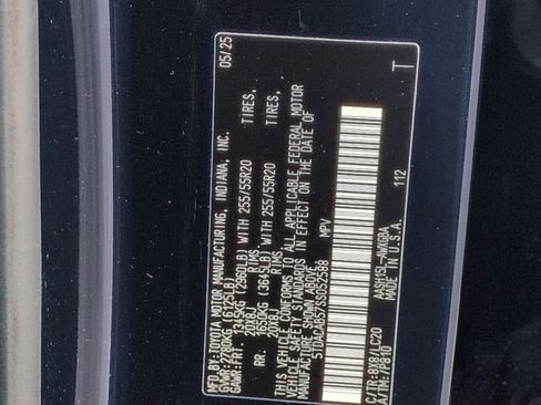 Used 2025 Toyota Grand Highlander AWD Hybrid image 33