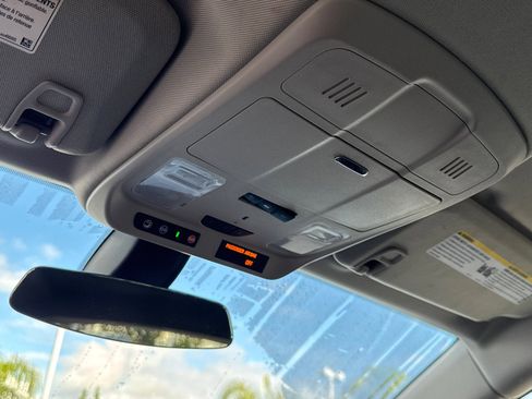 Certified 2020 Buick Envision Essence image 29