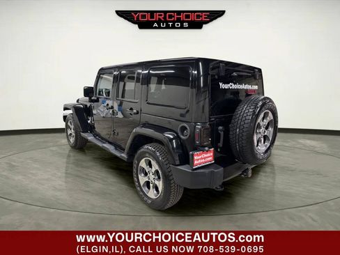 Used 2016 Jeep Wrangler Unlimited Sahara AWD/4WD image 3