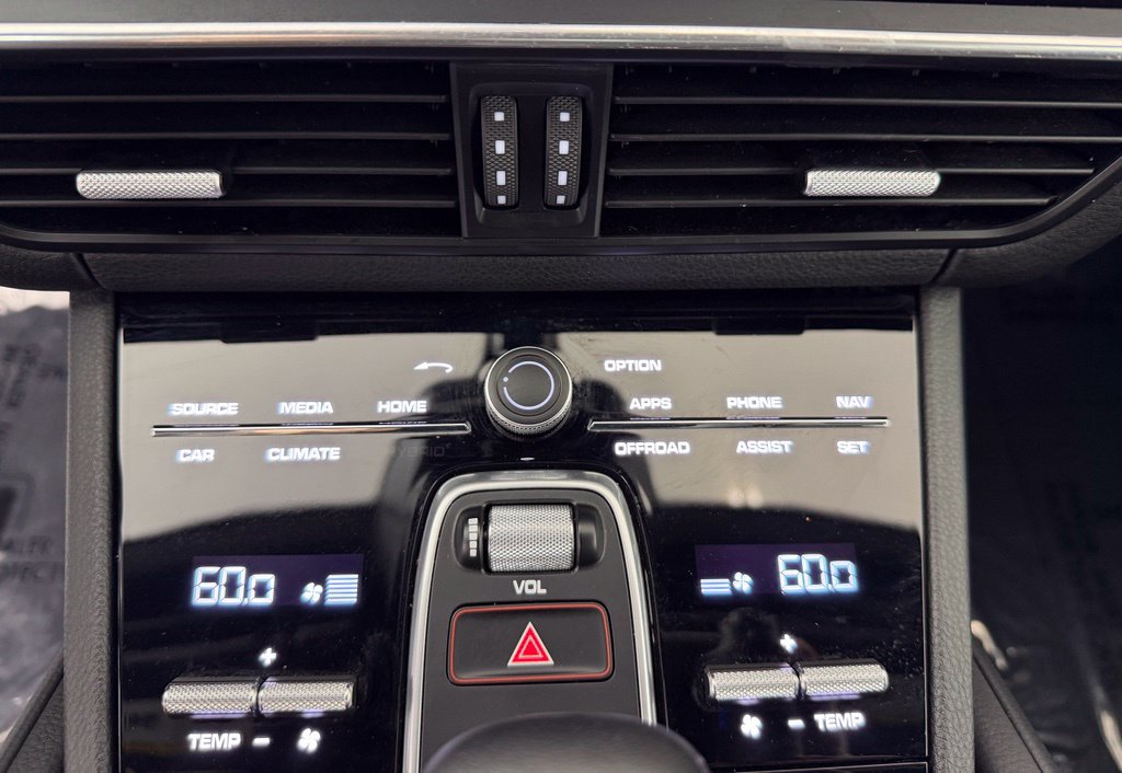 Certified 2021 Porsche Cayenne AWD/4WD image 32