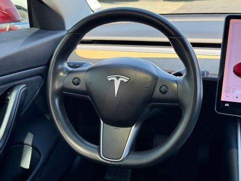 Used 2018 Tesla Model 3 image 27