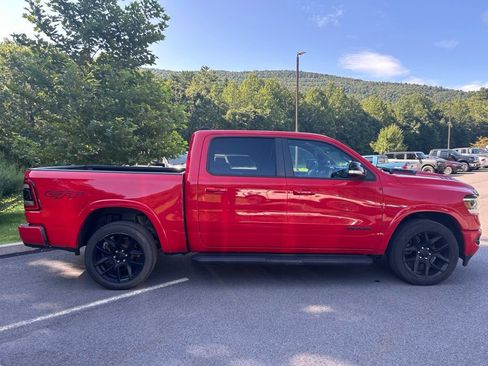 Used 2022 RAM 1500 Laramie AWD/4WD image 8