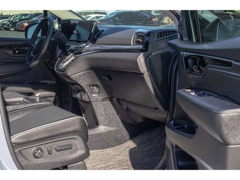 Used 2026 Honda Odyssey Elite image 10