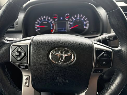 Used 2016 Toyota 4Runner SR5 RWD image 10