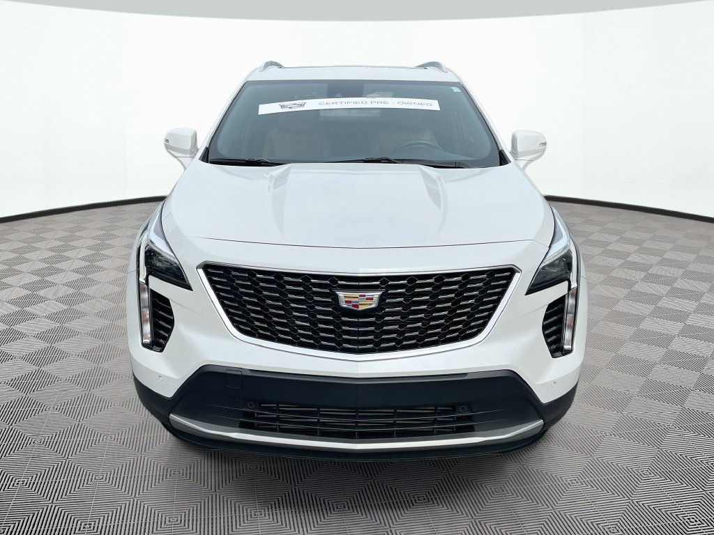Certified 2023 Cadillac XT4 Premium Luxury FWD image 2
