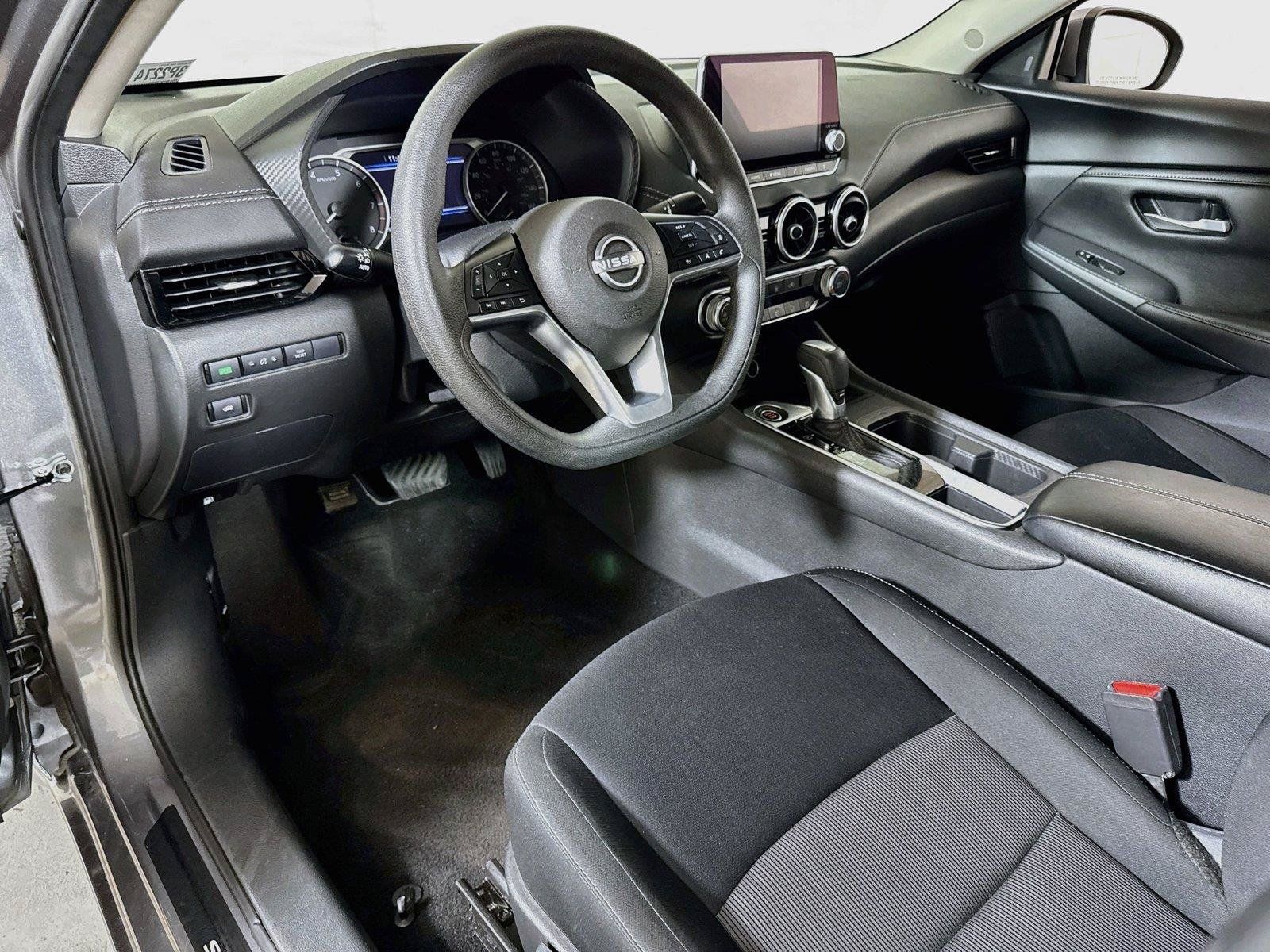 Used 2024 Nissan Sentra SV FWD image 7