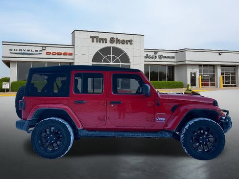 Used 2022 Jeep Wrangler Unlimited Sahara w/ Cold Weather Group image 6