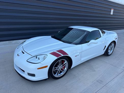 Used 2007 Chevrolet Corvette Z06 w/ Preferred Equipment Group RWD image 8