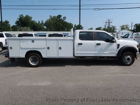 Used 2018 Ford F550 2WD Crew Cab Super Duty image 6