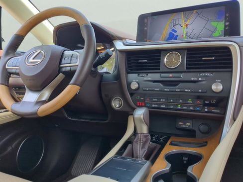 Used 2020 Lexus RX 350 AWD w/ Premium Package image 9