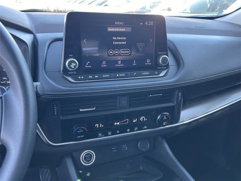 Certified 2023 Nissan Rogue SV image 14