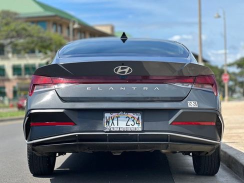 Used 2024 Hyundai Elantra SEL FWD image 4