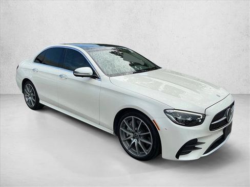 Certified 2022 Mercedes-Benz E 350 4MATIC Sedan image 3