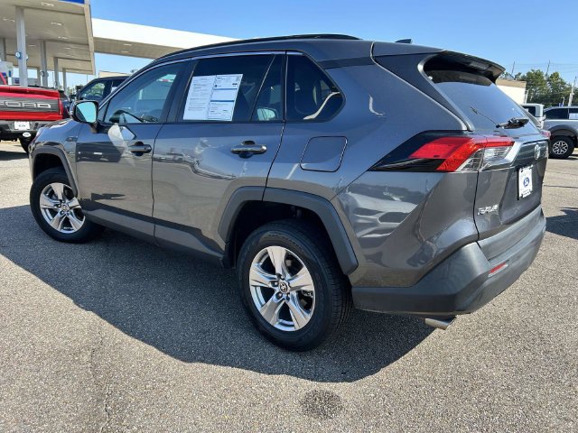 Used 2024 Toyota RAV4 XLE FWD image 33