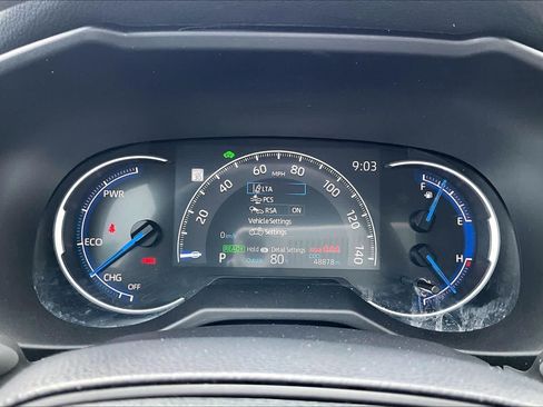 Used 2025 Toyota RAV4 LE AWD/4WD image 25